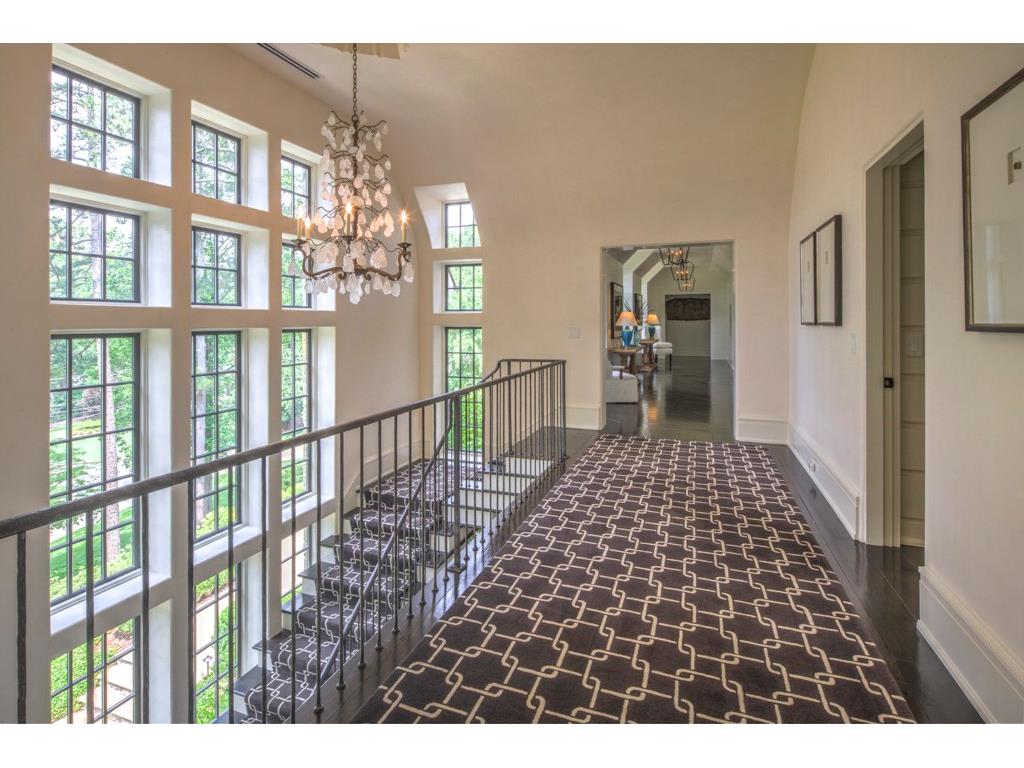 435 King Road NW, Atlanta, GA 30342 - SOLD LISTING | Harry Norman ...